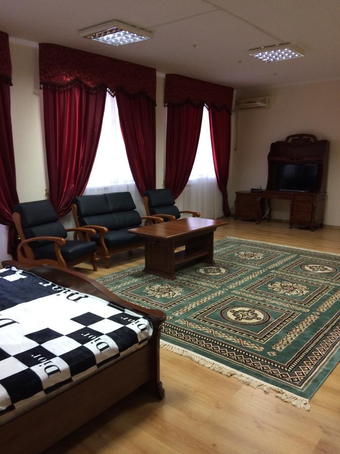 Hotel Sirdaria Къзълорда Екстериор снимка
