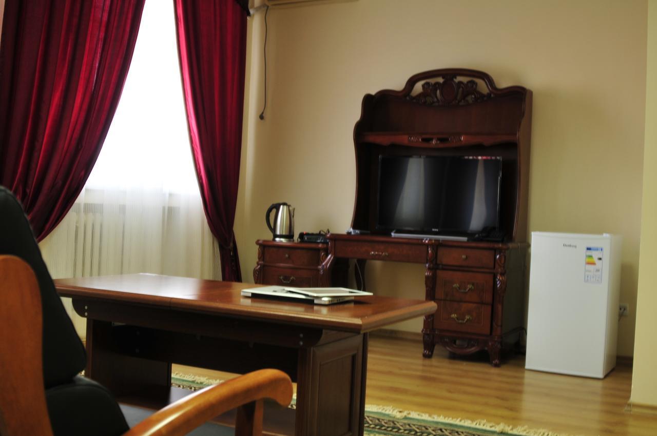 Hotel Sirdaria Къзълорда Екстериор снимка